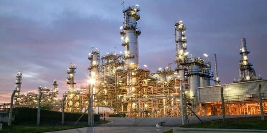 صادرات
      زيت
      الوقود
      بالشرق
      الأوسط
      ترتفع
      مع
      تعافي
      شحنات
      هرمز