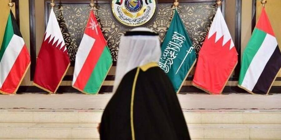 اجتماعات
      فنية
      خليجية
      في
      مسقط
      لتعزيز
      المواصفات
      الموحدة
      لقطاعي
      الكهرباء
      والطاقة