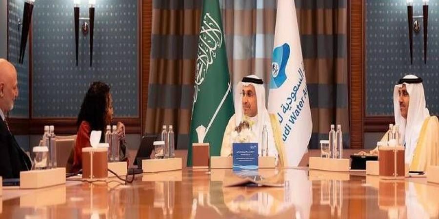 البنك
      الدولي
      يشيد
      بالإطار
      التنظيمي
      لتعزيز
      الاستدامة
      بقطاع
      المياه
      في
      المملكة