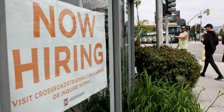 ارتفاع
      الوظائف
      الشاغرة
      الأمريكية
      واستمرار
      ضعف
      التوظيف
      خلال
      مايو