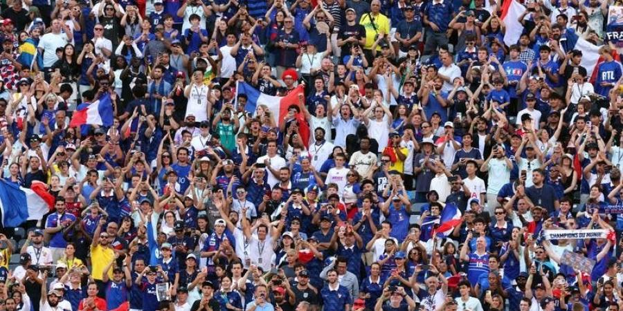 رسميًا
      |
      أكثر
      من
      5
      ملايين
      مشجع
      في
      ملاعب
      كأس
      العالم
      2026