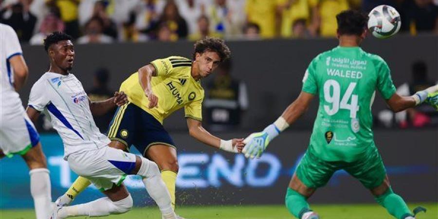 النصر يبدأ مشوار الحفاظ على لقب الدوري السعودي بثلاثية أمام الفتح