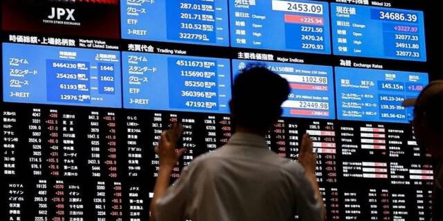 الأسهم الآسيوية ترتفع مع تراجع العوائد وترقب بيانات الوظائف الأمريكية