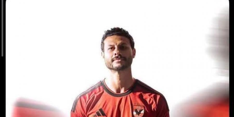 الحساب الرسمي للأهلي يدعم محمد الشناوي بعد تصريحات حسام حسن
