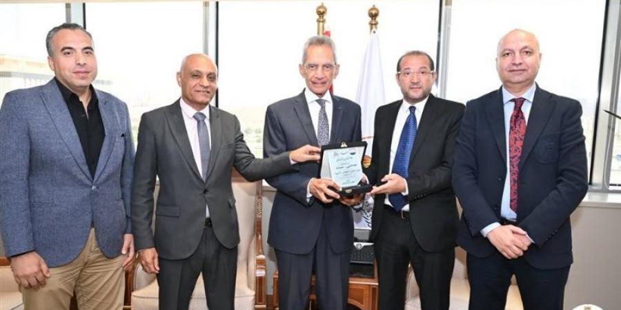كاشفا عن أبرز القوانين، تفاصيل لقاء وزير المجالس النيابية مع المحررين البرلمانيين
