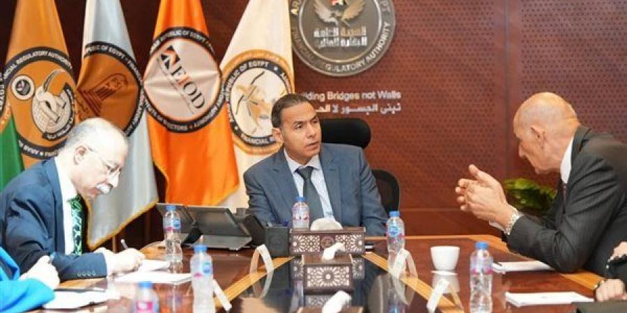 رئيس الرقابة المالية يبحث توسيع أنشطة بناء القدرات مع اتحاد هيئات الأوراق المالية العربية