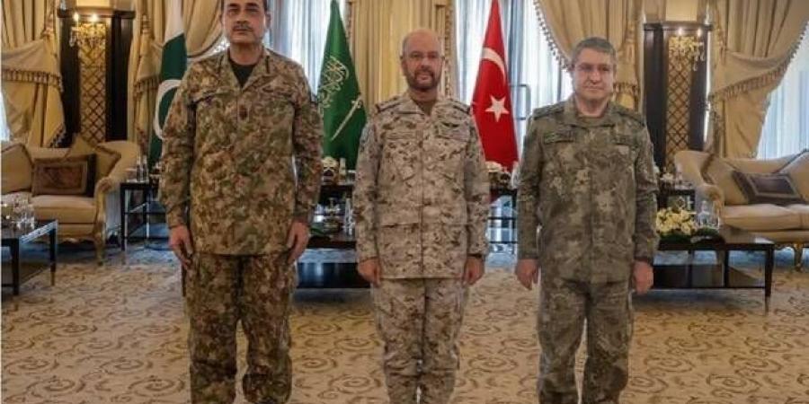رؤساء أركان السعودية وباكستان وتركيا يؤكدون الالتزام بالدفاع الجماعي