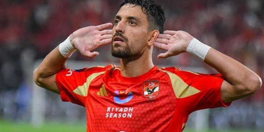 خبر سار لجماهير الأحمر، طاهر محمد طاهر يعود لتدريبات الأهلي للحاق بلقاء القمة