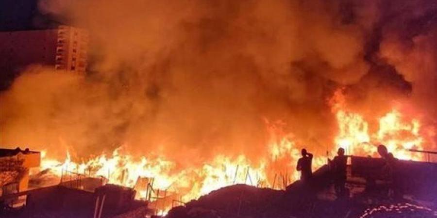 مدير أمن الفيوم ينتقل إلي موقع حريق مطعم المأكولات السورية بسنهور