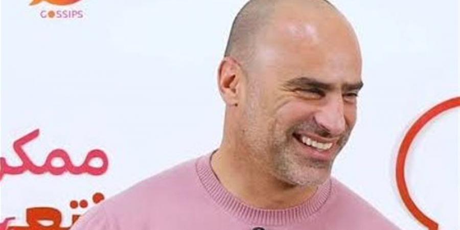 فنان لبناني يوجه الشكر للشرطة المصرية بسبب "مفتاح سيارة" (فيديو)
