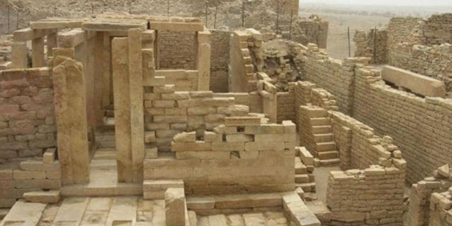 نهب معالم التاريخ وحصار البهجة.. كيف حولت الميليشيات الحوثية قطاع السياحة في اليمن إلى ركام وأطلال؟