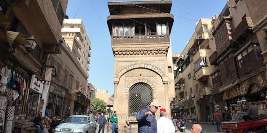 سبيل وكتاب عبد الرحمن كتخدا، عمارة تجمع الماء والعلم والزخرفة بشارع المعز (فيديو)