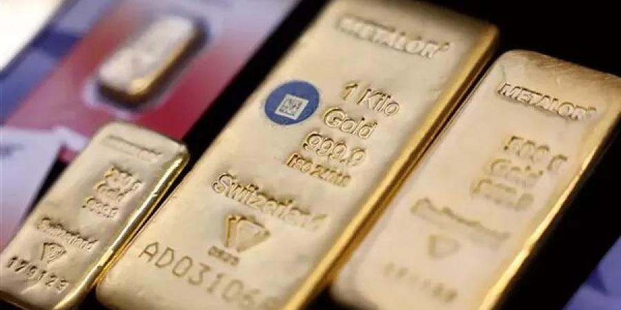 الذهب يتجه لتسجيل خسارة شهرية مع ترقب بيانات التضخم الأمريكية