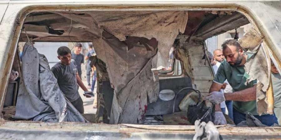 غزة: مجزرة إسرائيلية توقع شهداء بينهم امرأة … ومسؤول أممي: صعوبات في إدخال مواد الإيواء