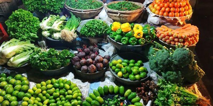 سعر الخضار اليوم، انخفاض 4 أصناف منها الخيار والبطاطس وارتفاع الباذنجان والبصل