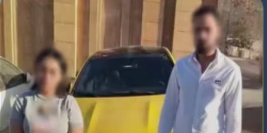 سار عكس الاتجاه وصدمه، ضبط قائد سيارة وفتاة بتهمة التعدي على عامل توصيل بالجيزة