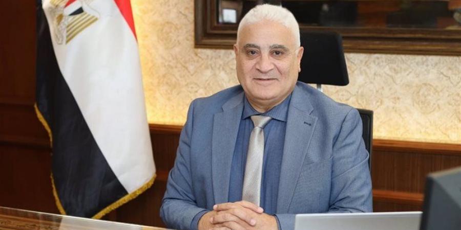 رئيس التأمينات يكشف حقيقة سرقة أموال الهيئة في عهد مبارك ودور يوسف بطرس غالي (فيديو)