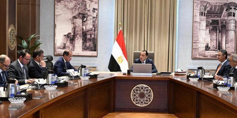 مدبولي يتابع موقف سداد مستحقات محصول قصب السكر للمزارعين.. ويناقش أسعار توريد السلع الاستراتيجية