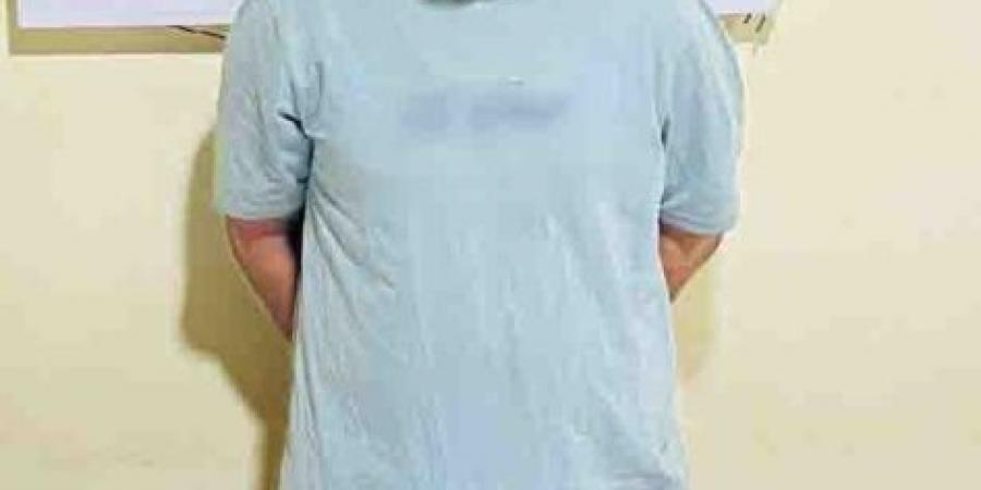 موظف بنك وهمي و4 شرائح هاتف، قصة سقوط نصاب بطاقات الدفع الإلكتروني في المنيا