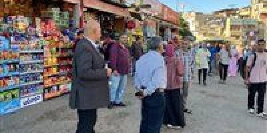 محافظ الدقهلية يتفقد مواقف سيارات سندوب والاستاد بالمنصورة
