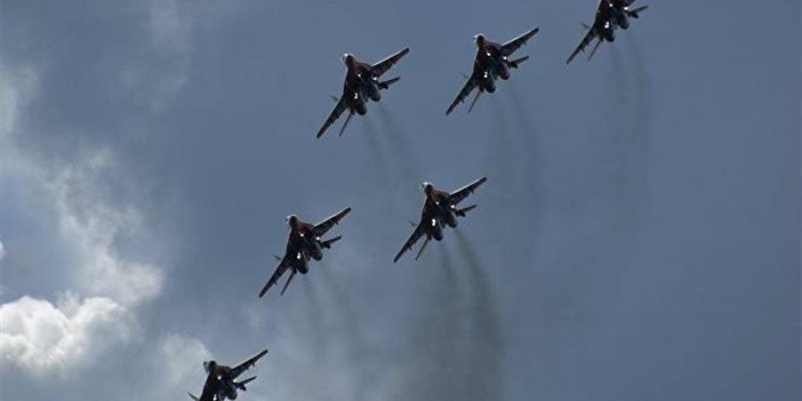الجيش الروسي يعلن استهداف جسر شمالي كييف وسفينتي شحن في ميناء أوديسا