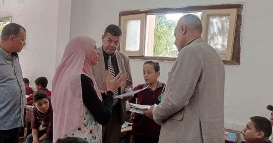 وكيل تعليم سوهاج يتابع امتحانات أكتوبر بمدارس أولاد عزاز