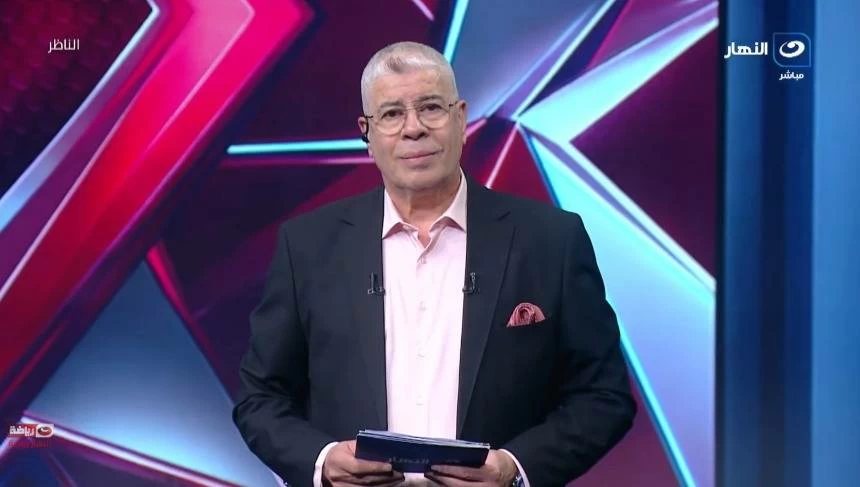 "قبلة على الهواء".. شوبير يوجه رسالة لـ عمرو أديب بعد فوز الأهلي ضد الزمالك (فيديو)