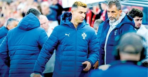 محامى مدرب البرتغال يتوقف عن العمل فى صحيفة ريكورد بسبب رونالدو