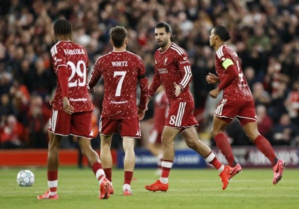 نجم ليفربول يطرق أبواب برشلونة في الشتاء