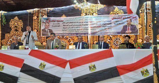 4 أكفان تنهي خصومة ثأرية بين عائلتين فى البداري بأسيوط.. فيديو وصور