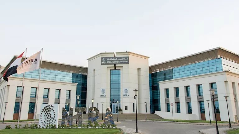 نائب رئيس تنظيم الاتصالات عن زيادة سعة الإنترنت: سنبدأ مناقشة مع الشركات