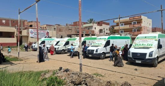 صحة القليوبية تنظم قافلة طبية مجانية لخدمة أهالي كفر عبيان بالخانكة