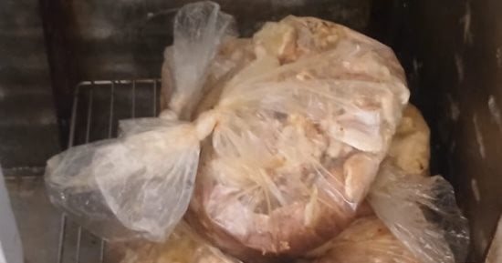 صحة بني سويف تضبط أغذية غير صالحة وتحرر 151 محضرًا