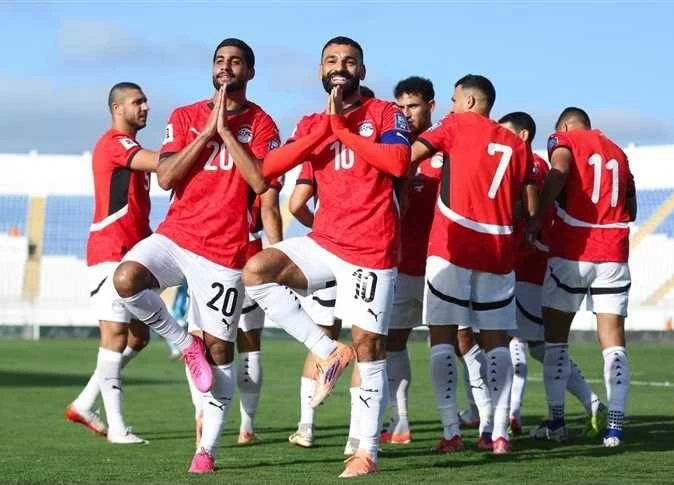 علاء نبيل: اعتبر محمد صلاح فردًا من الجهاز الفني لـ منتخب مصر.. ويجب احتضانه