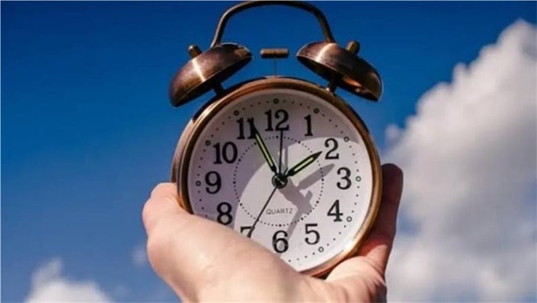 التوقيت الشتوي.. تعرف على موعد تغيير الساعة