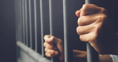 حبس المتهم بقتل شاب بسبب الخلافات الأسرية بكوم حمادة فى البحيرة