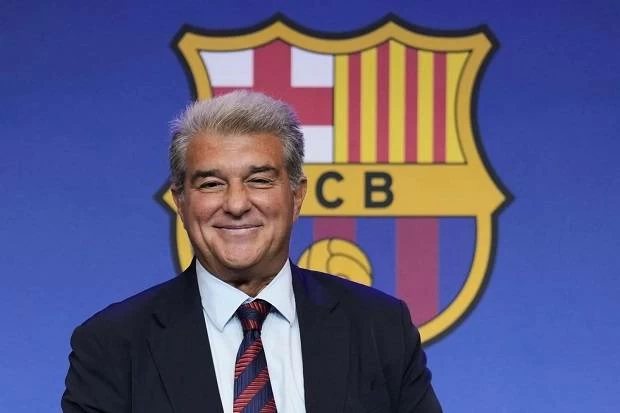 لابورتا ينتقد ريال مدريد برسائل لاذعة: يحاولون إدانتنا في قضية نيجريرا