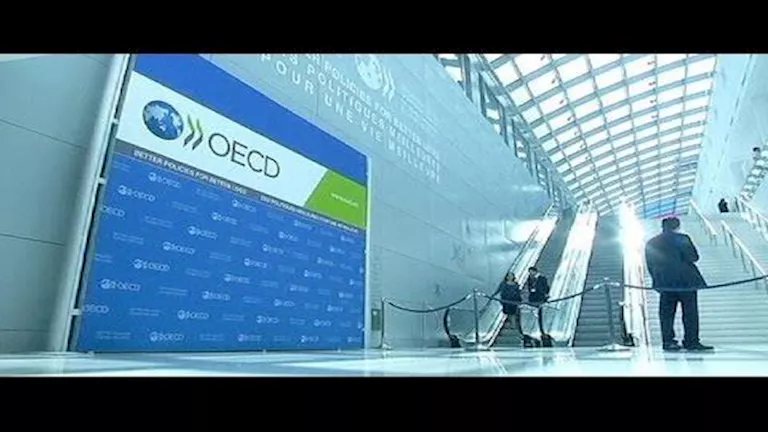 كيف تتحول المشروعات الصغيرة والمتوسطة إلى قاطرة لزيادة الإنتاج المحلي؟