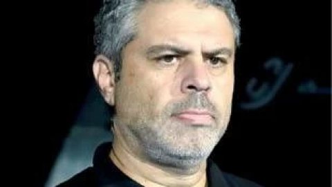 «هتمشي مع أول خسارة».. نجم الزمالك السابق يحذر معتمد جمال بشأن المدرب العام الأجنبي