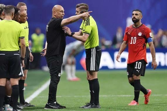 نجم الأهلي السابق: إيقاف حسام وابراهيم حسن أمر طبيعي بعد أحداث مباراة الأرجنتين