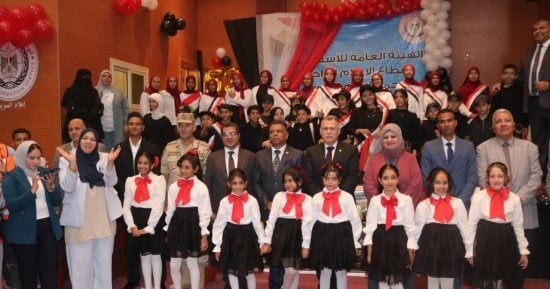 تحت رعاية محافظ السويس.. ندوة تثقيفية عن أهمية الوعى الوطنى فى مواجهة الشائعات