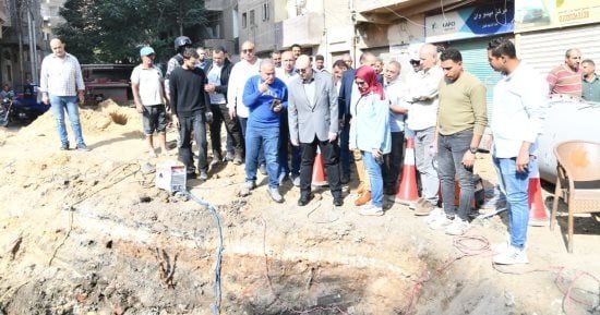 محافظ الفيوم يتفقد أعمال إحلال وتجديد خط مياه الشرب بمنطقة المدابغ