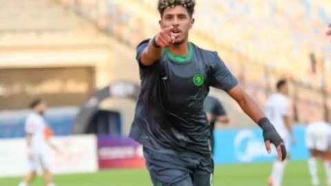 محمود ممدوح يوقع لـ الأهلي.. خالد الغندور يكشف