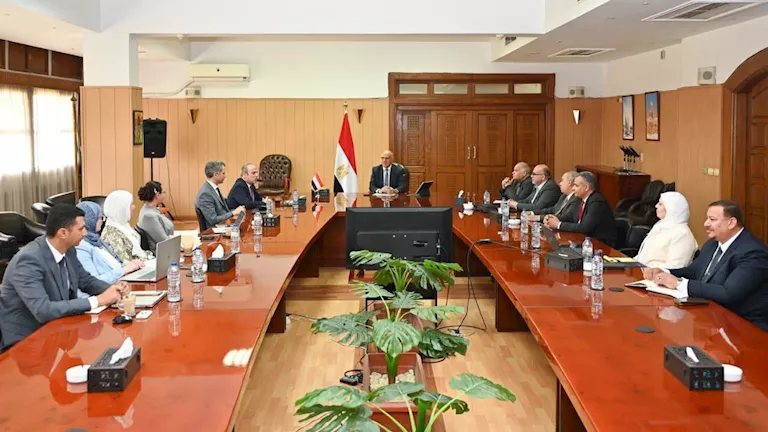 وزير الري يبحث مع إيكاردا ترشيد المياه وتحديث نظم الري بالطاقة الشمسية