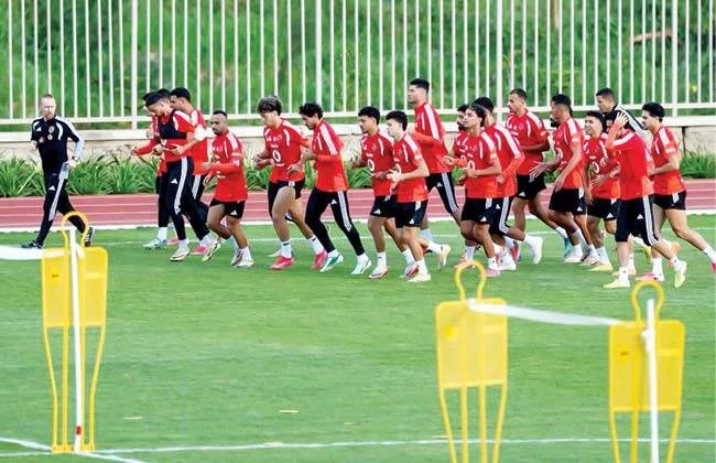 الأهلى يراجع سيناريو ضربة البداية بالكونفيدرالية