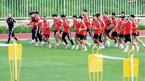 الأهلى يراجع سيناريو ضربة البداية بالكونفيدرالية