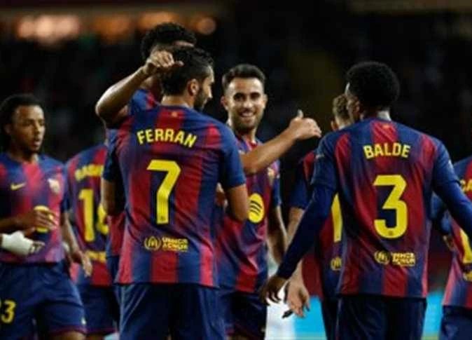 برشلونة يقرر تعليق نشاط مدرج «جول 1957» بعد واقعة كامافينجا