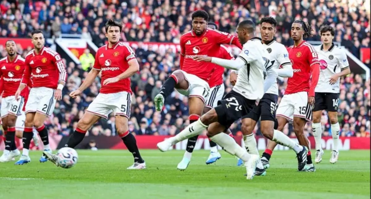 بورنموث يعمق جراح مانشستر يونايتد في الدوري الإنجليزي