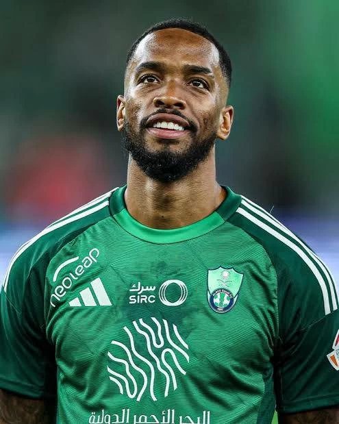 جاهزية مهاجم الأهلي لمواجهة الخليج بالدوري السعودي
