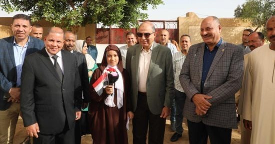 محافظ المنيا يتابع انتظام الدراسة بمدرسة الأمل للتعليم الأساسي